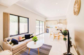 Fully-equipped Apartment with Unlimited Wifi Netflix Free Parking Enjoy Walk to Swan River